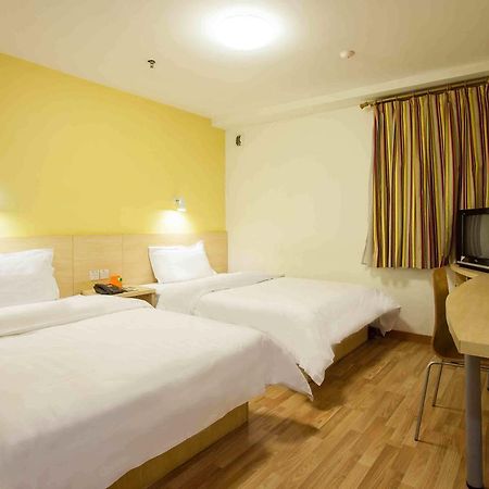 7Days Inn Nanjing Xinjiekou Shanghai Road Subway Station מראה חיצוני תמונה