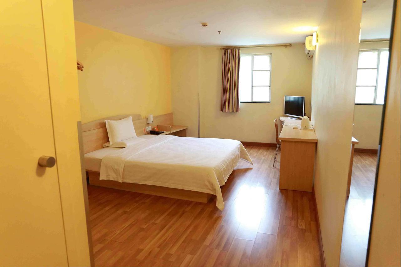 7Days Inn Nanjing Xinjiekou Shanghai Road Subway Station מראה חיצוני תמונה