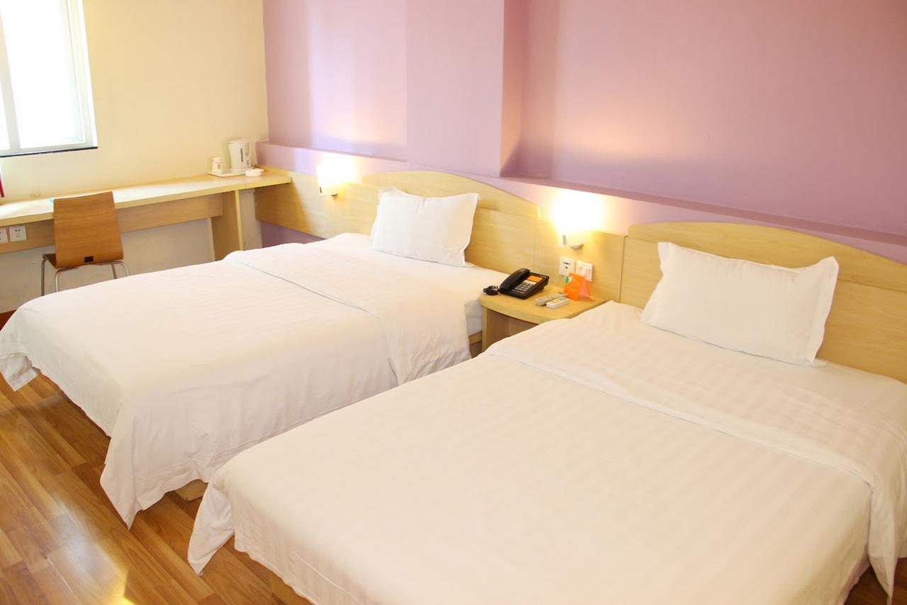7Days Inn Nanjing Xinjiekou Shanghai Road Subway Station מראה חיצוני תמונה