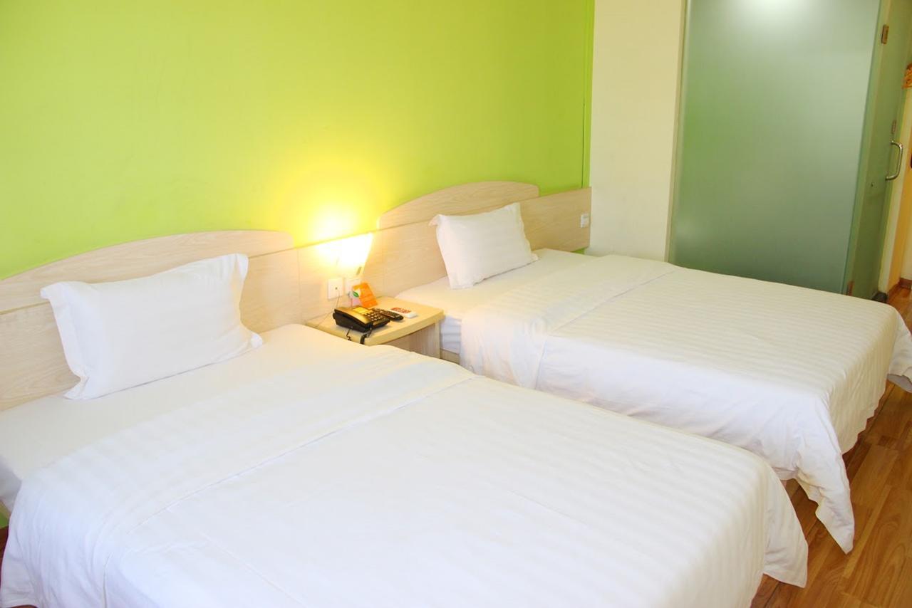 7Days Inn Nanjing Xinjiekou Shanghai Road Subway Station מראה חיצוני תמונה